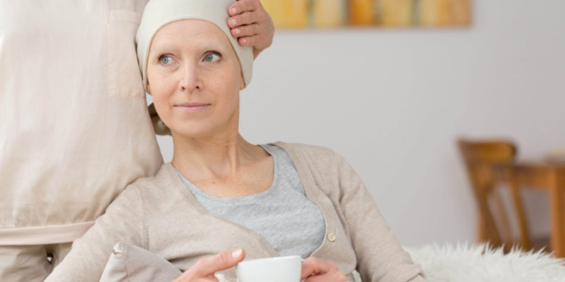 Eine Frau mit unheilbarer Krebserkrankung kann von Palliativ Betreuung profitieren