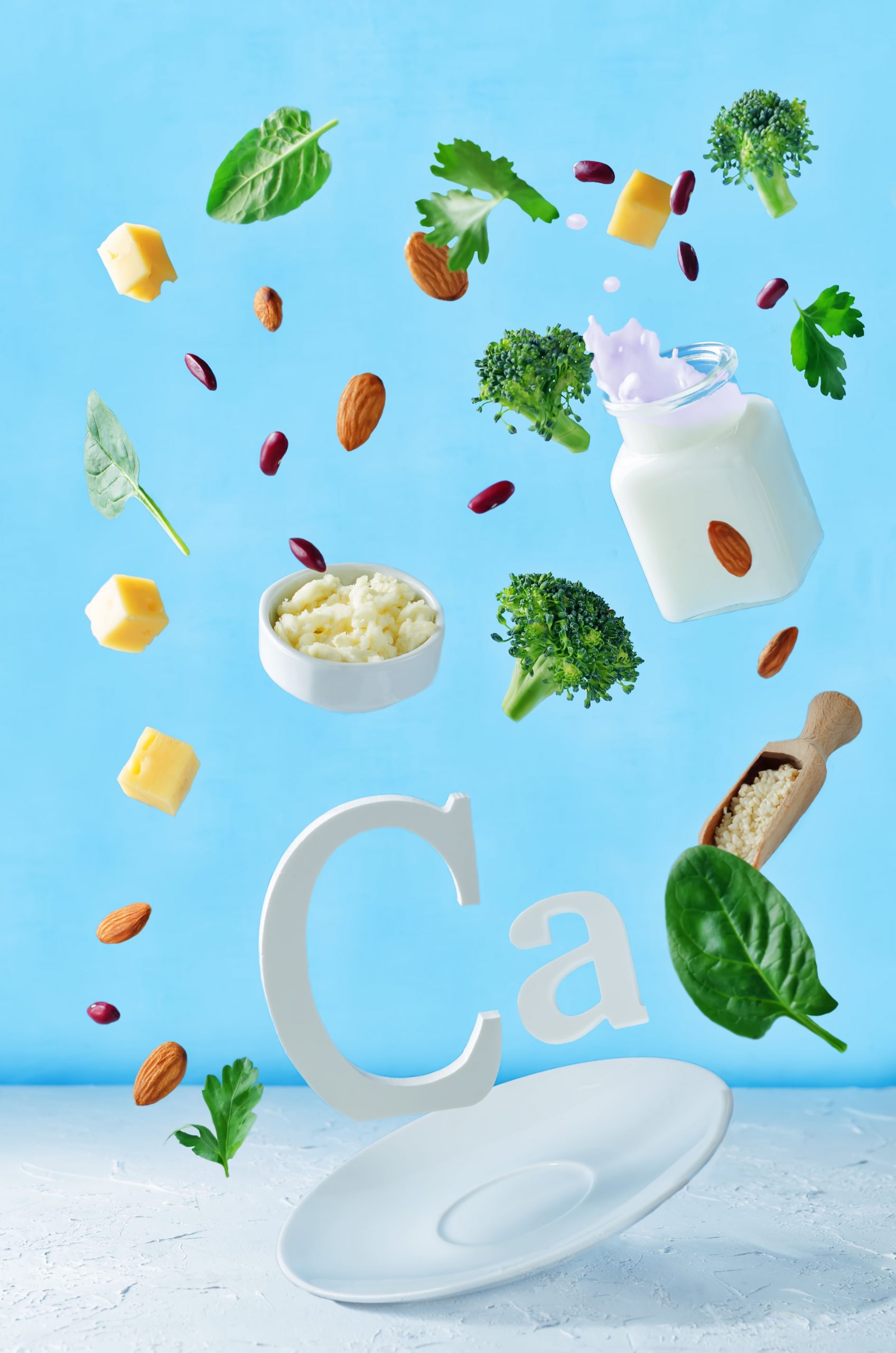 Kalzium ist in Milch und vielen grünen Lebensmitteln