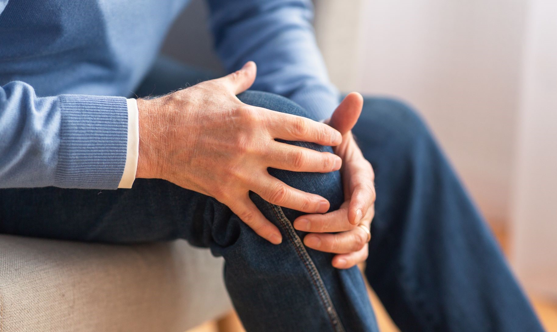 Arthrose und Arthritis kommt häufig in höherem Alter vor, aber nicht nur